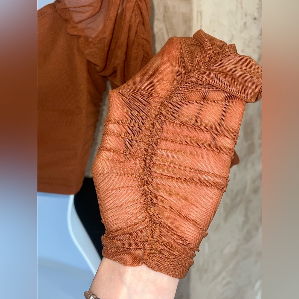 NWOT RUST ORANGE CROP TOP - Picture 5 of 7